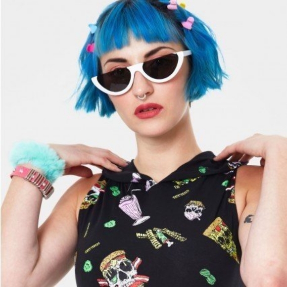 Jawbreaker Accessories - Retro white half moon sunglasses